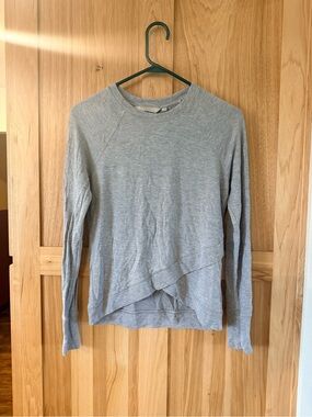 Athleta Light Gray Ribbed Crewneck Sweatshirt